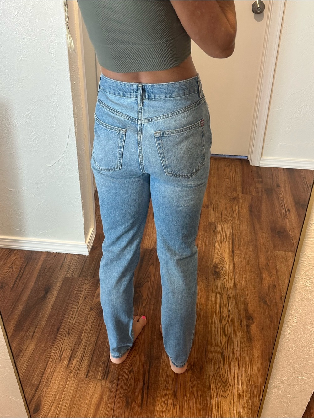 BDG high rise mom jeans - Picture 3 of 6